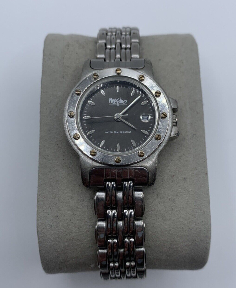 MOSSIMO Silver Tone Stainless Steel 28mm Women's Watch With Date MM9002